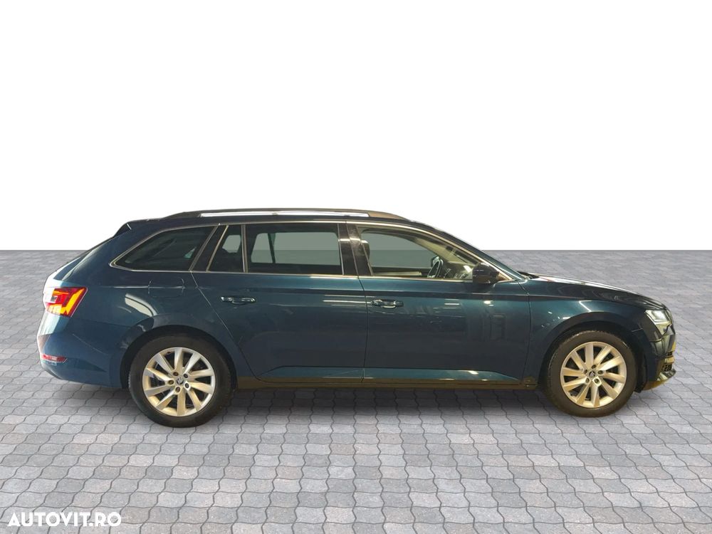 Skoda Superb 2.0 TDI DSG Ambition - 6