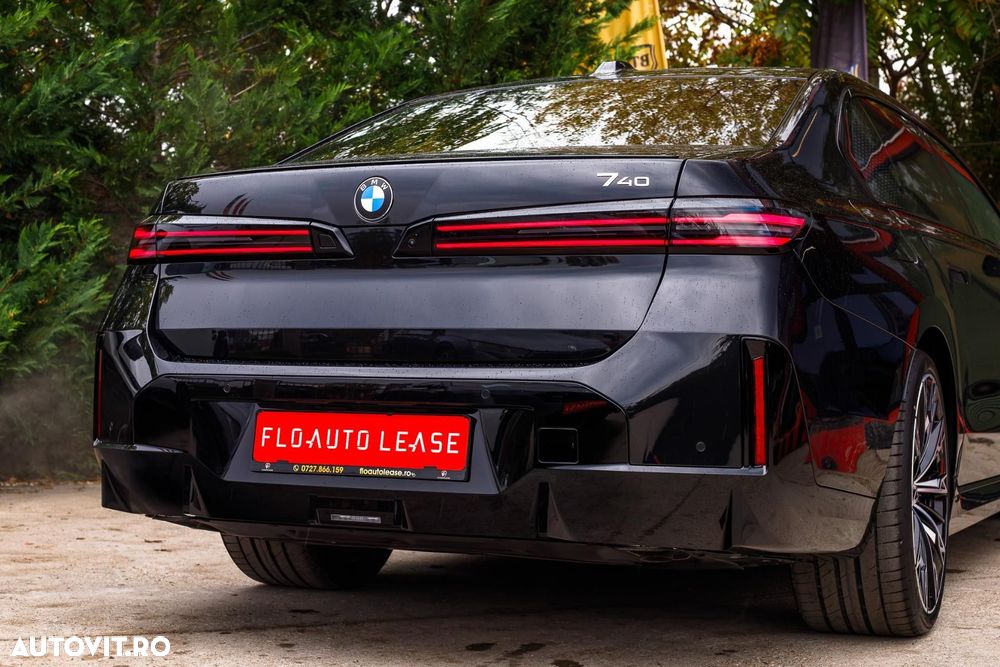 BMW Seria 7 740 xDrive MHEV - 8