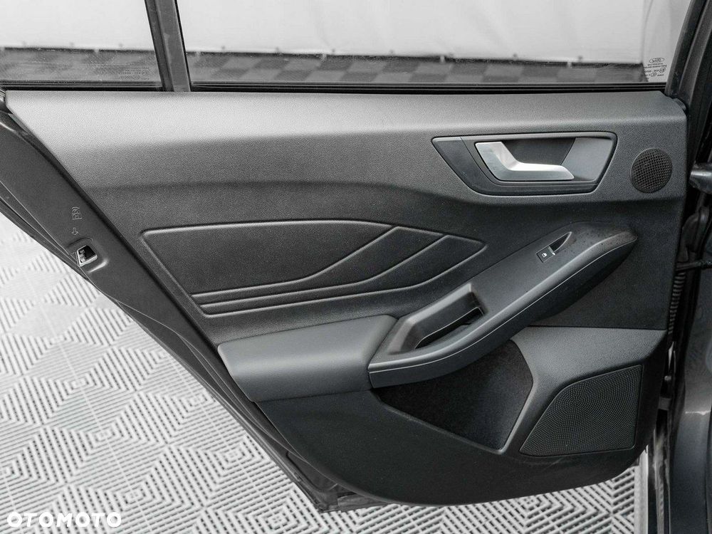 Ford Focus 2.3 EcoBoost ST X - 26