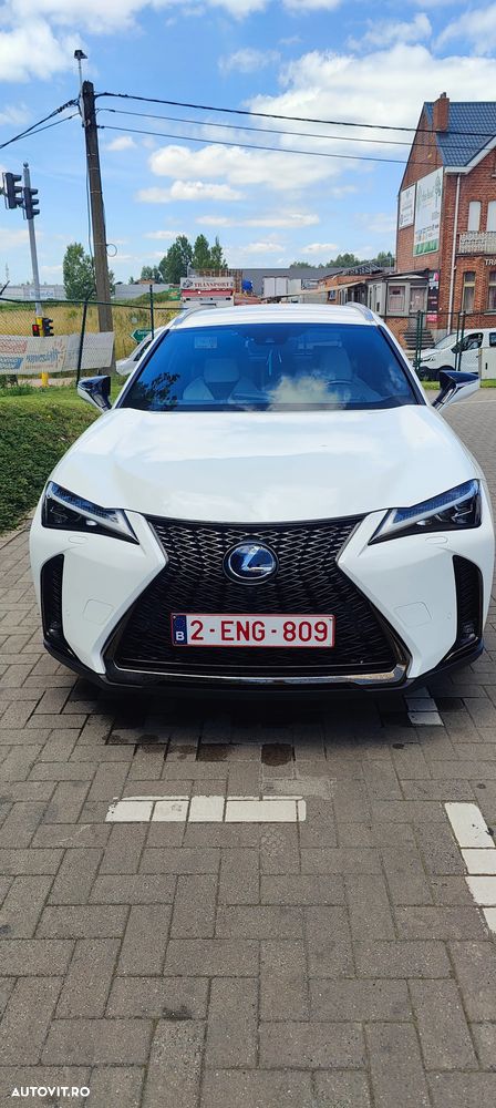 Lexus UX 250h (E-FOUR) F SPORT - 1