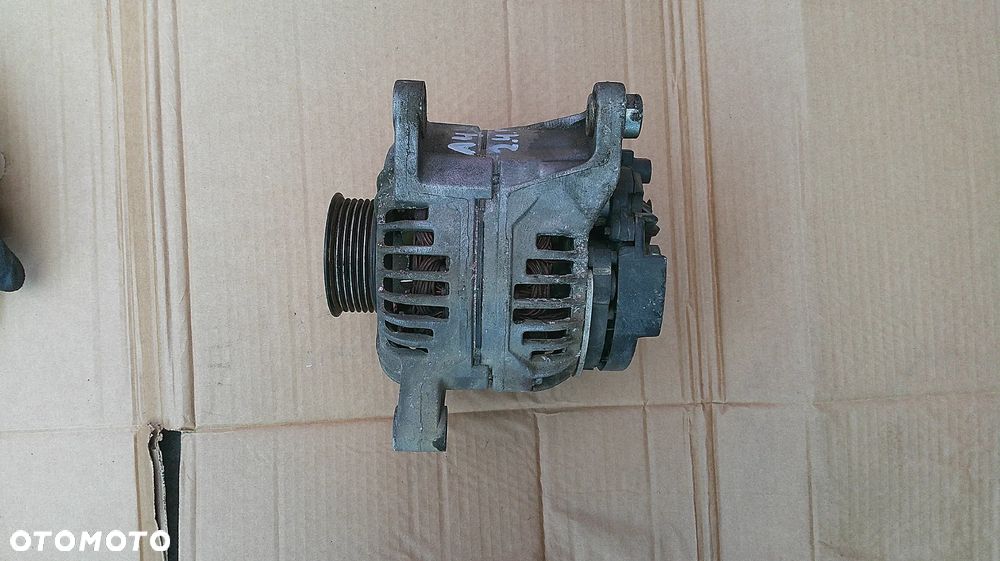 AUDI A4 B6 2.4 V6 ALTERNATOR - 3