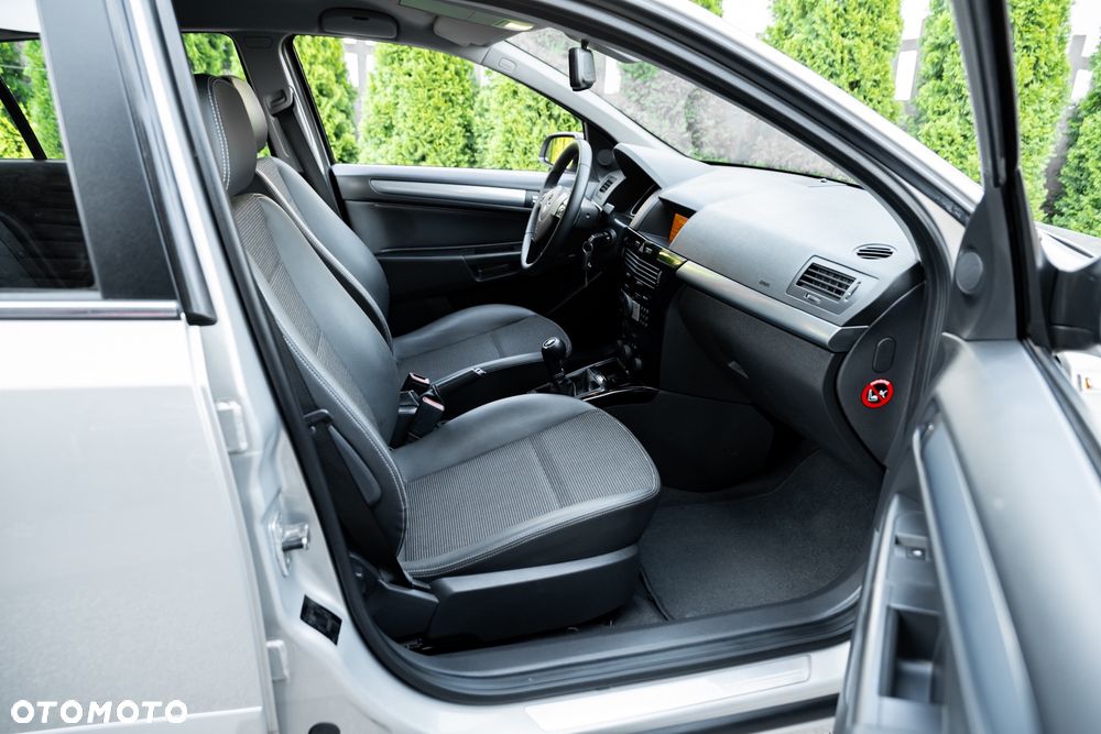 Opel Astra 1.4 Comfort / Cool - 24