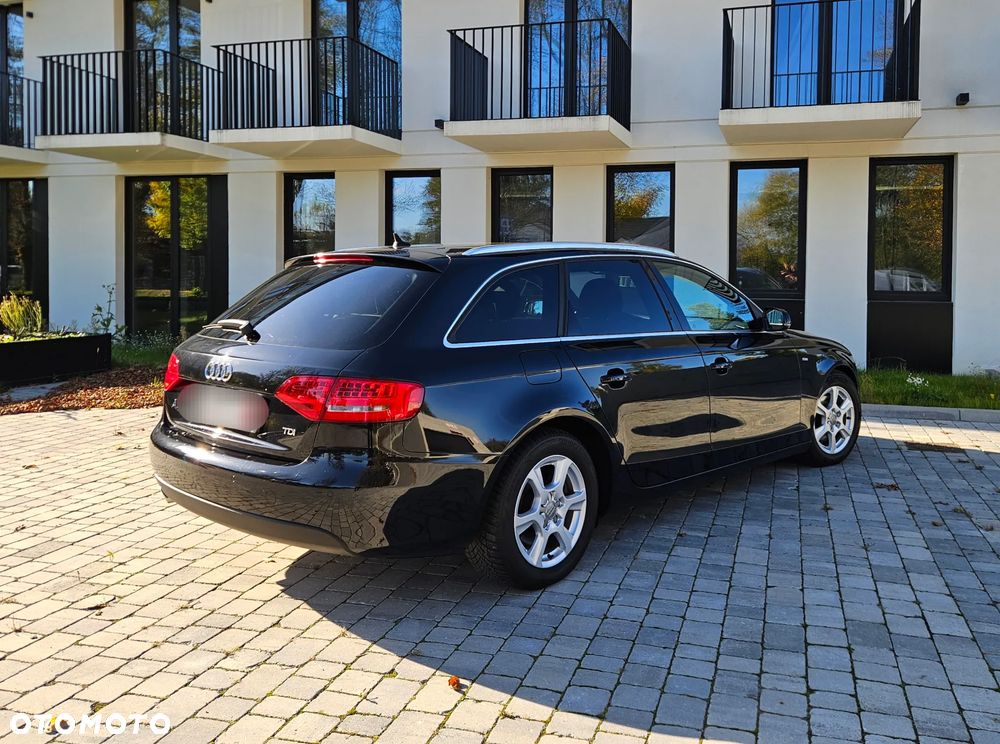 Audi A4 Avant 2.0 TDI - 8