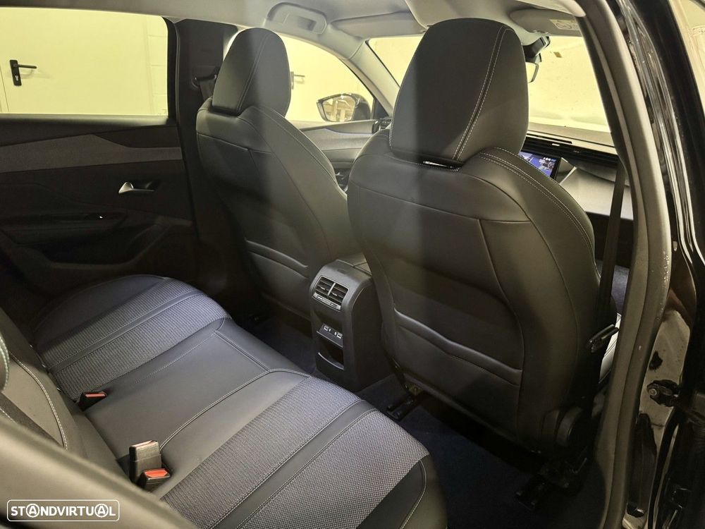 Peugeot 308 1.2 PureTech Allure Pack EAT8 — fotografia 22
