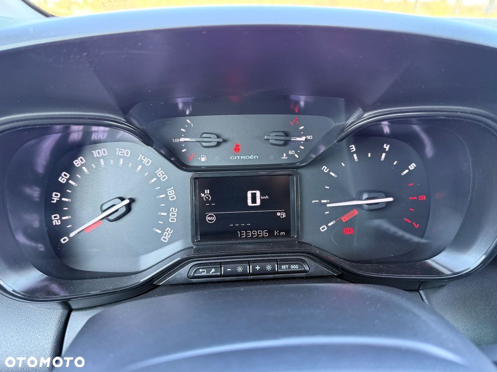 Citroën C3 Aircross BlueHDI 110 Stop & Start C-SERIES - 32