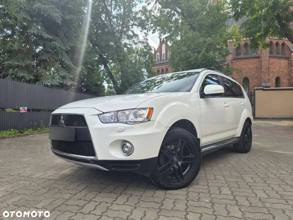 Mitsubishi Outlander 2.2 DI-D 4WD TC-SST Intense - 16