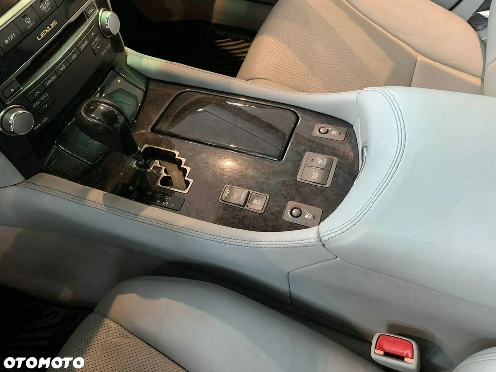 Lexus LS 460 Superior - 14