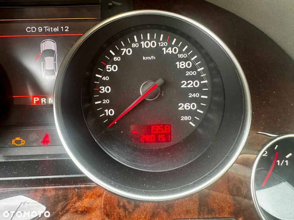 Audi A8 3.0 TDI DPF quattro - 9