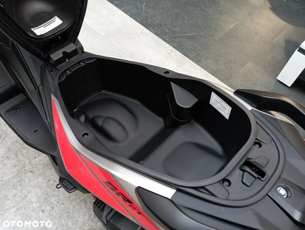 Aprilia SR - 17