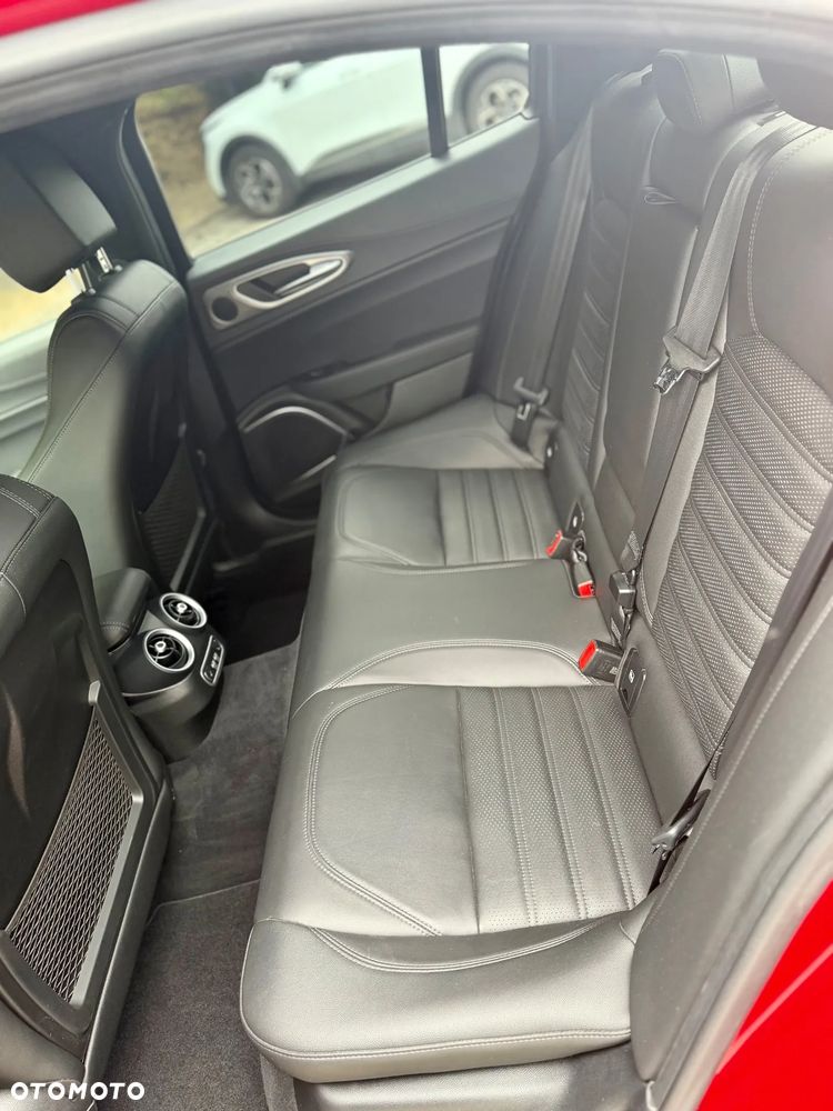 Alfa Romeo Giulia 2.0 Turbo Veloce Q4 - 21
