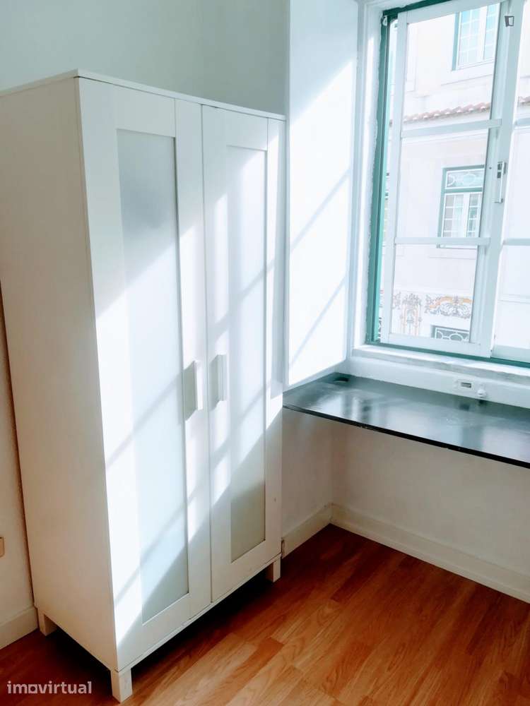 Quarto - localizado em Estrela Lisbon - Grande imagem: 2/11