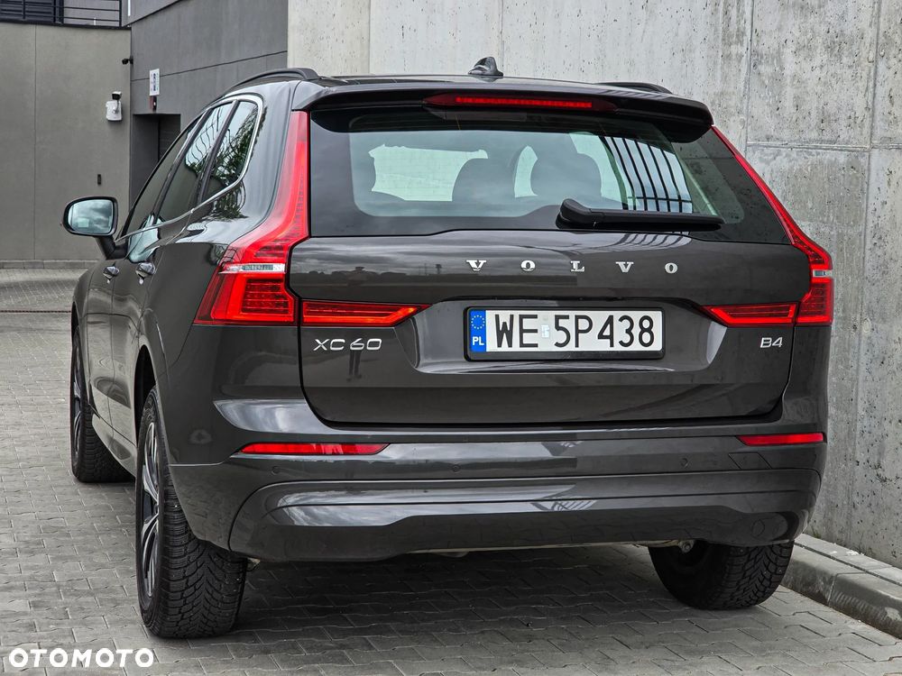 Volvo XC 60 B4 D Momentum Pro - 5