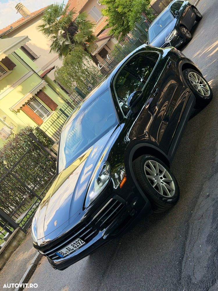 Porsche Cayenne - 6