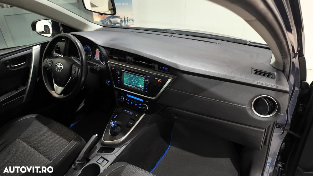 Toyota Auris - 14