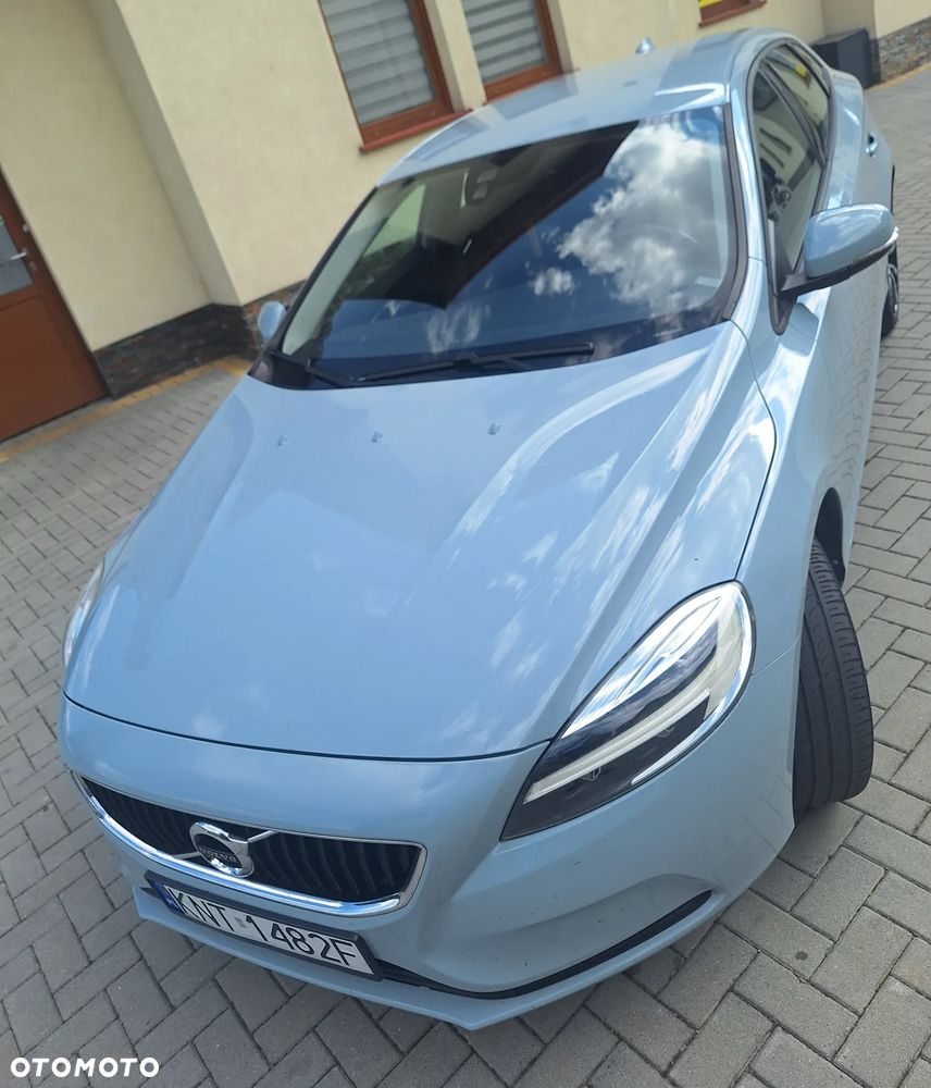 Volvo V40 D2 Momentum - 19