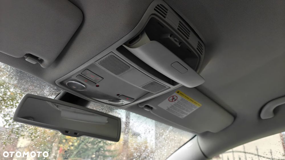 Volkswagen Passat 2.0 TDI Highline - 14