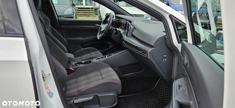 Volkswagen Golf VIII 2.0 TSI GTI DSG - 18