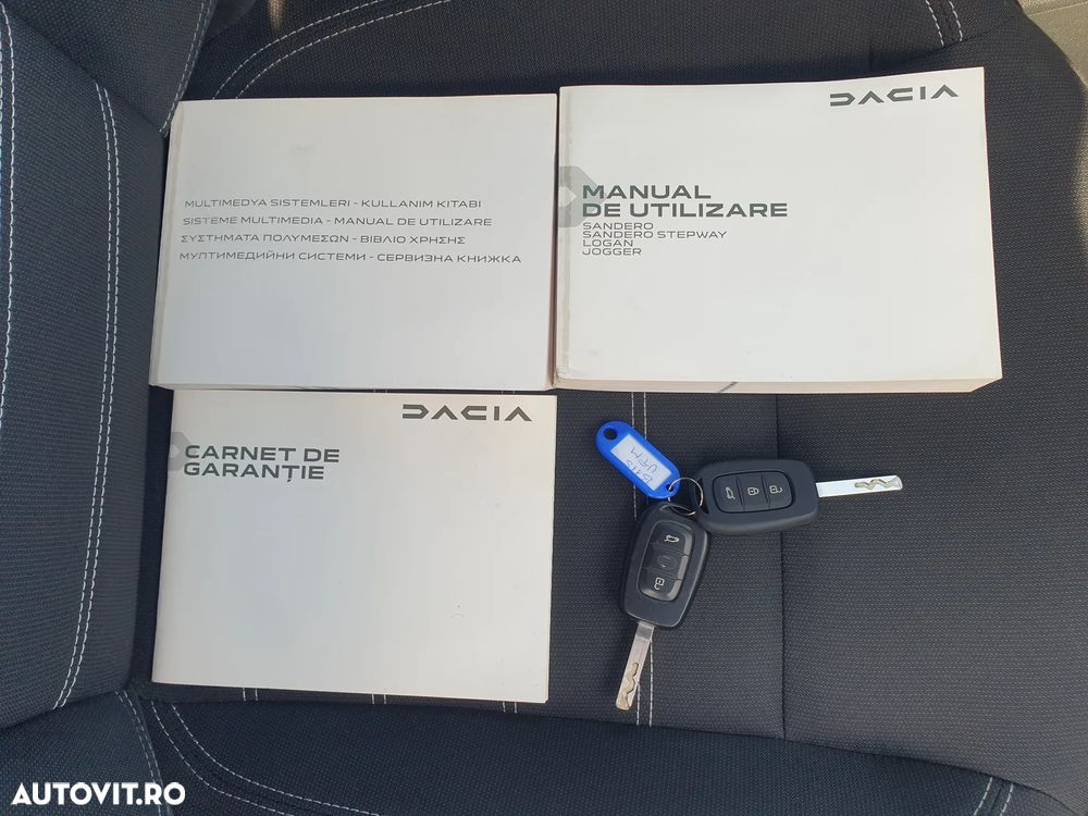 Dacia Logan TCe 90 MT6 Prestige - 38