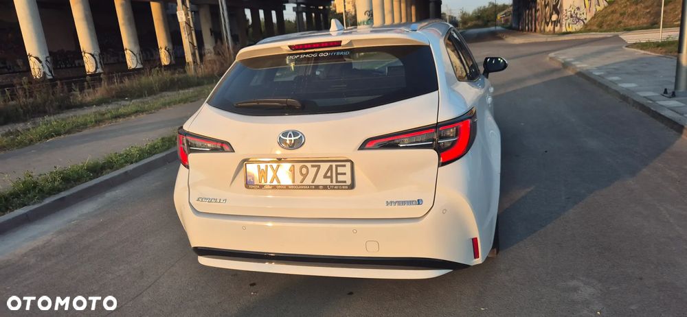 Toyota Corolla 1.8 Hybrid Comfort - 24