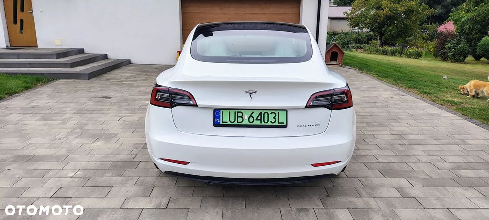 Tesla Model 3 - 7