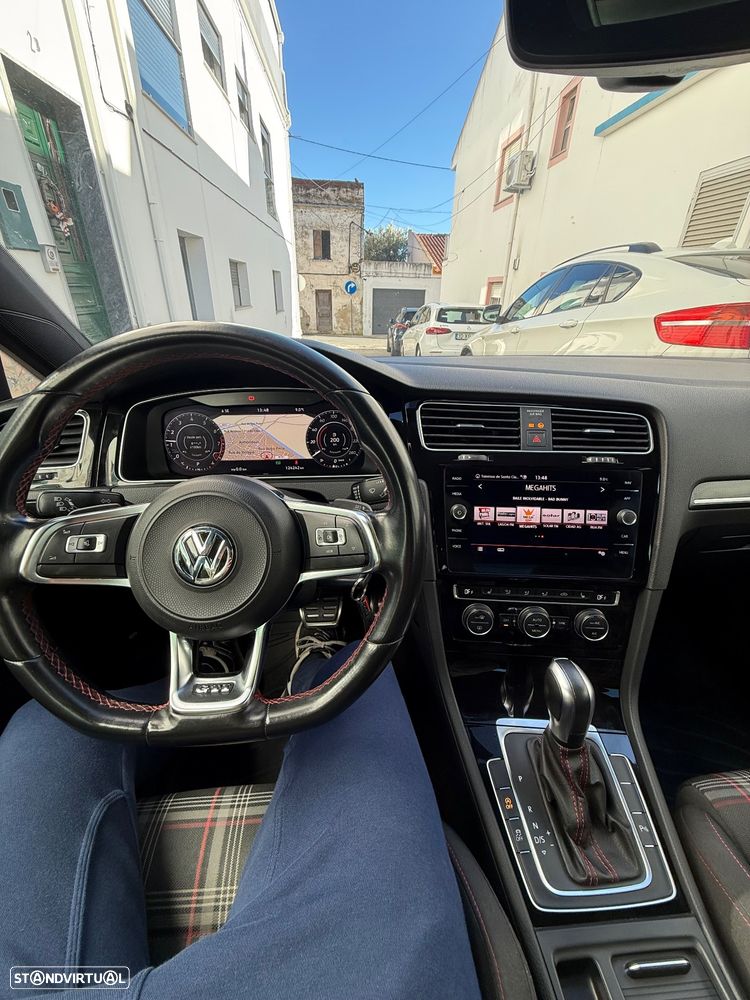 VW Golf GTI 2.0 TSI OPF DSG Performance - 10