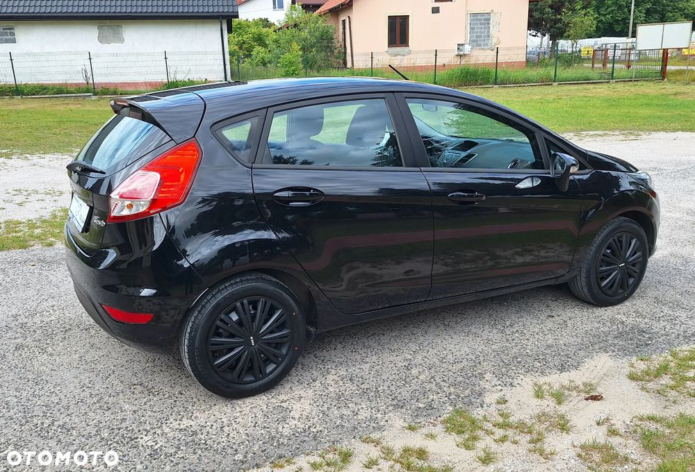 Ford Fiesta 1.0 Champions Edition - 10