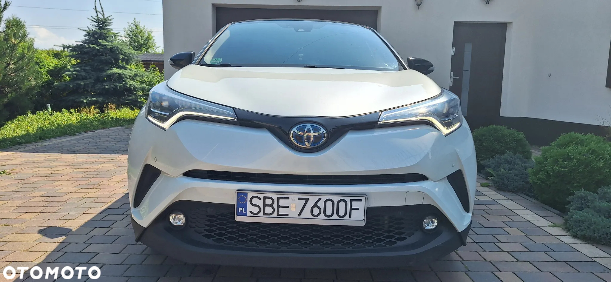 Toyota C-HR 1.8 Hybrid Prestige - 2