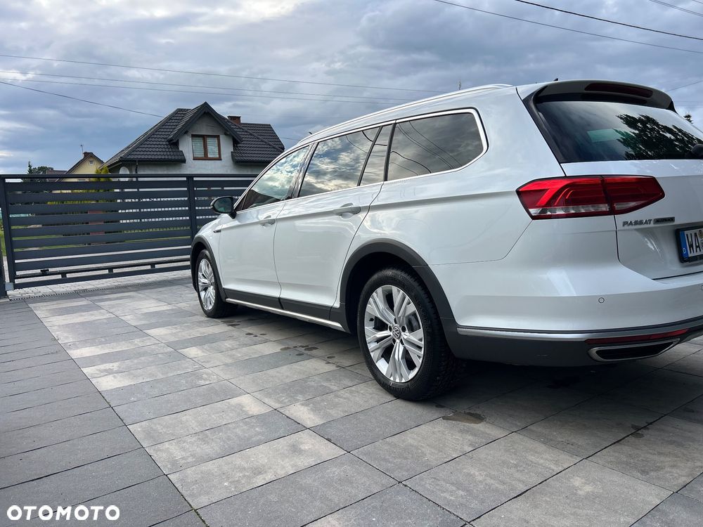 Volkswagen Passat Alltrack 2.0 TDI SCR DSG 4Motion - 9