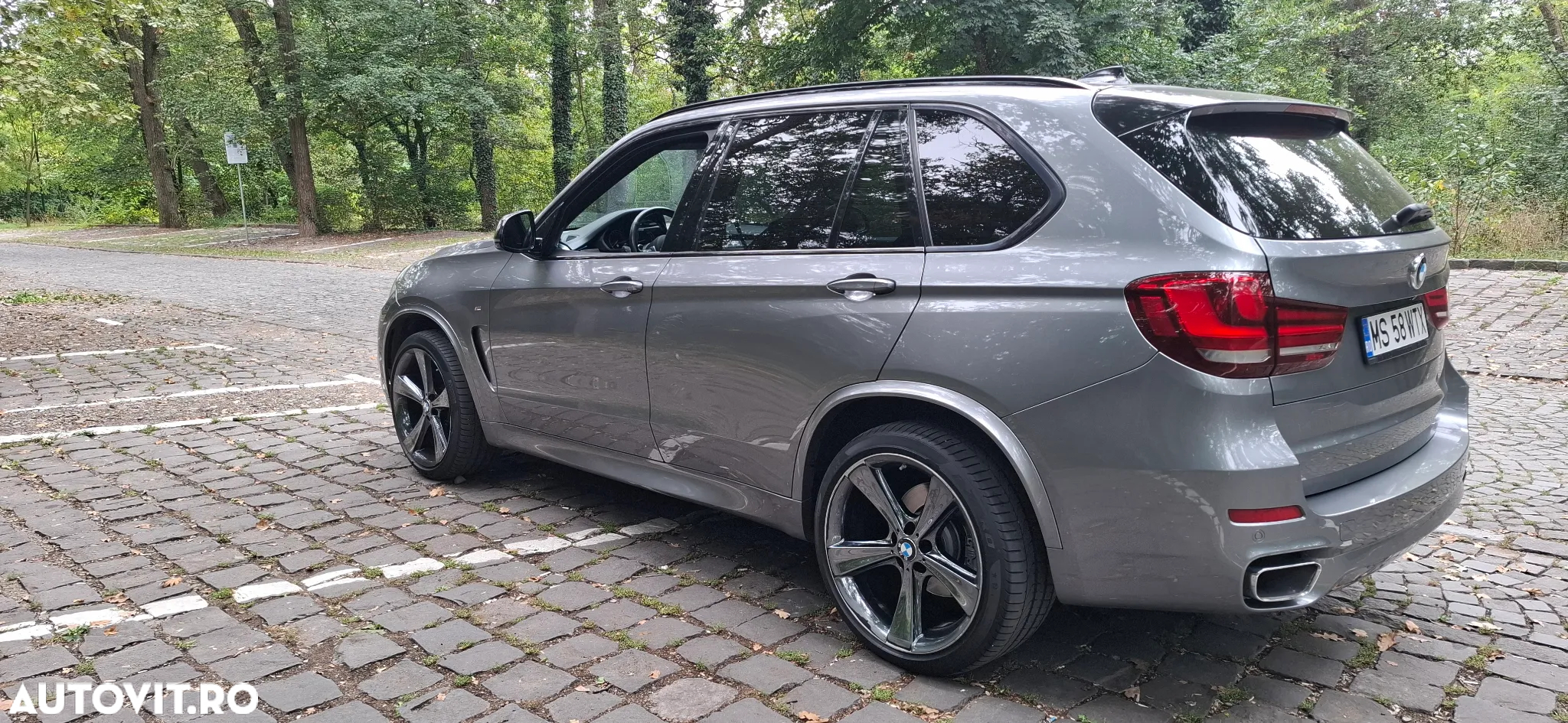 BMW X5 xDrive40d - 11