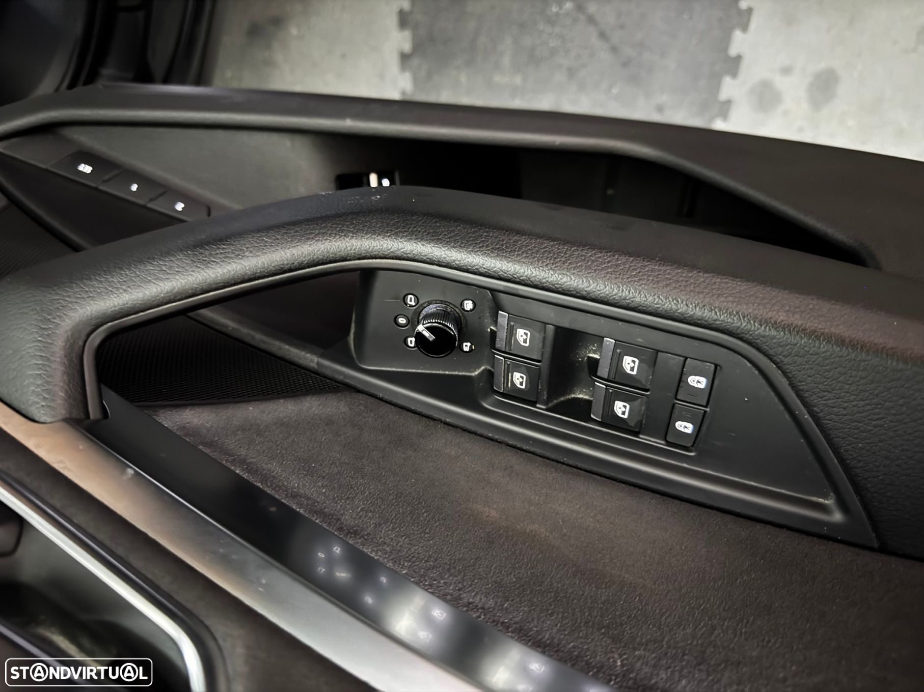 Audi e-tron 55 quattro S line - 32