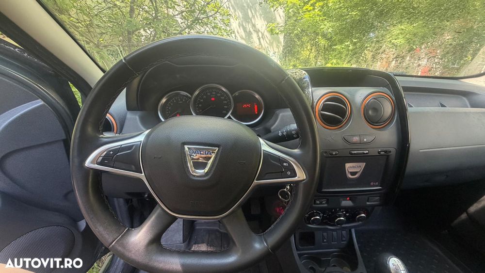 Dacia Duster 1.5 dCi Essential - 11