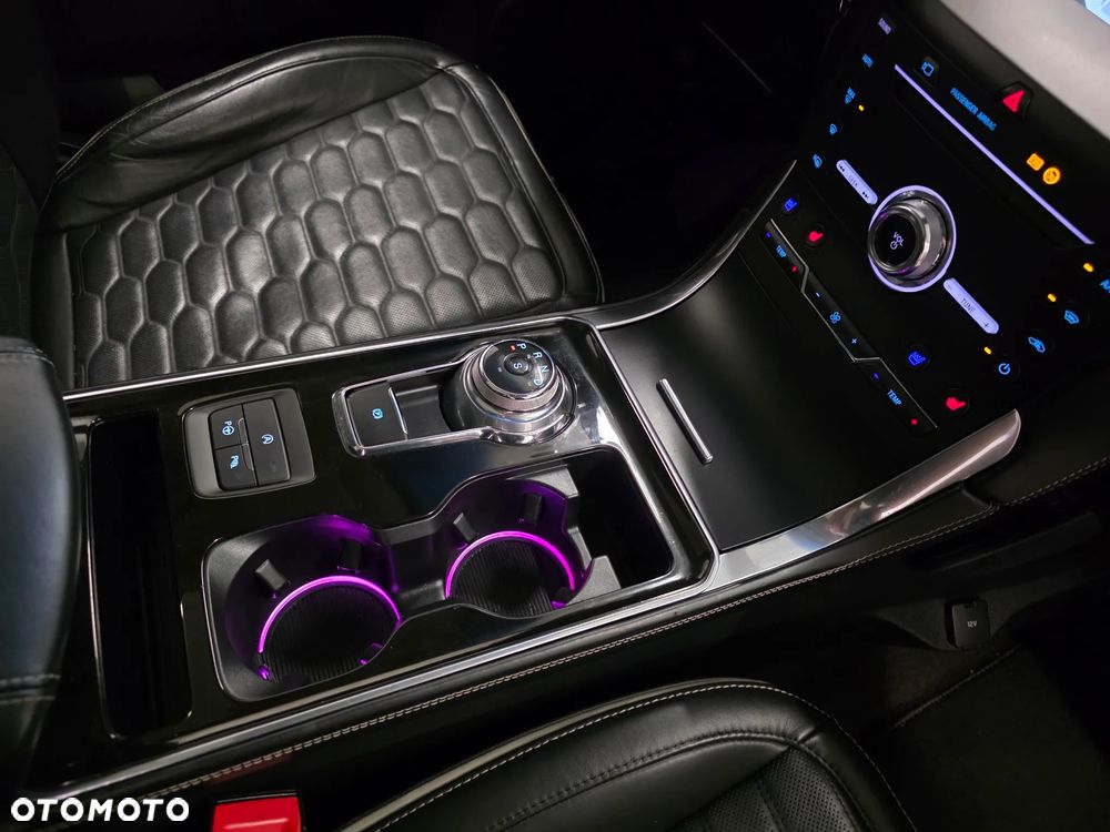 Ford Edge 2.0 EcoBlue Twin-Turbo 4WD ST-Line - 19