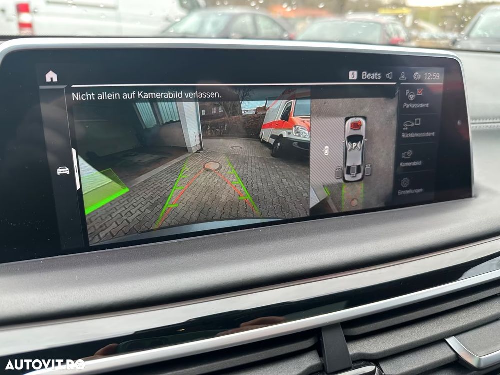 BMW Seria 7 750i xDrive - 20