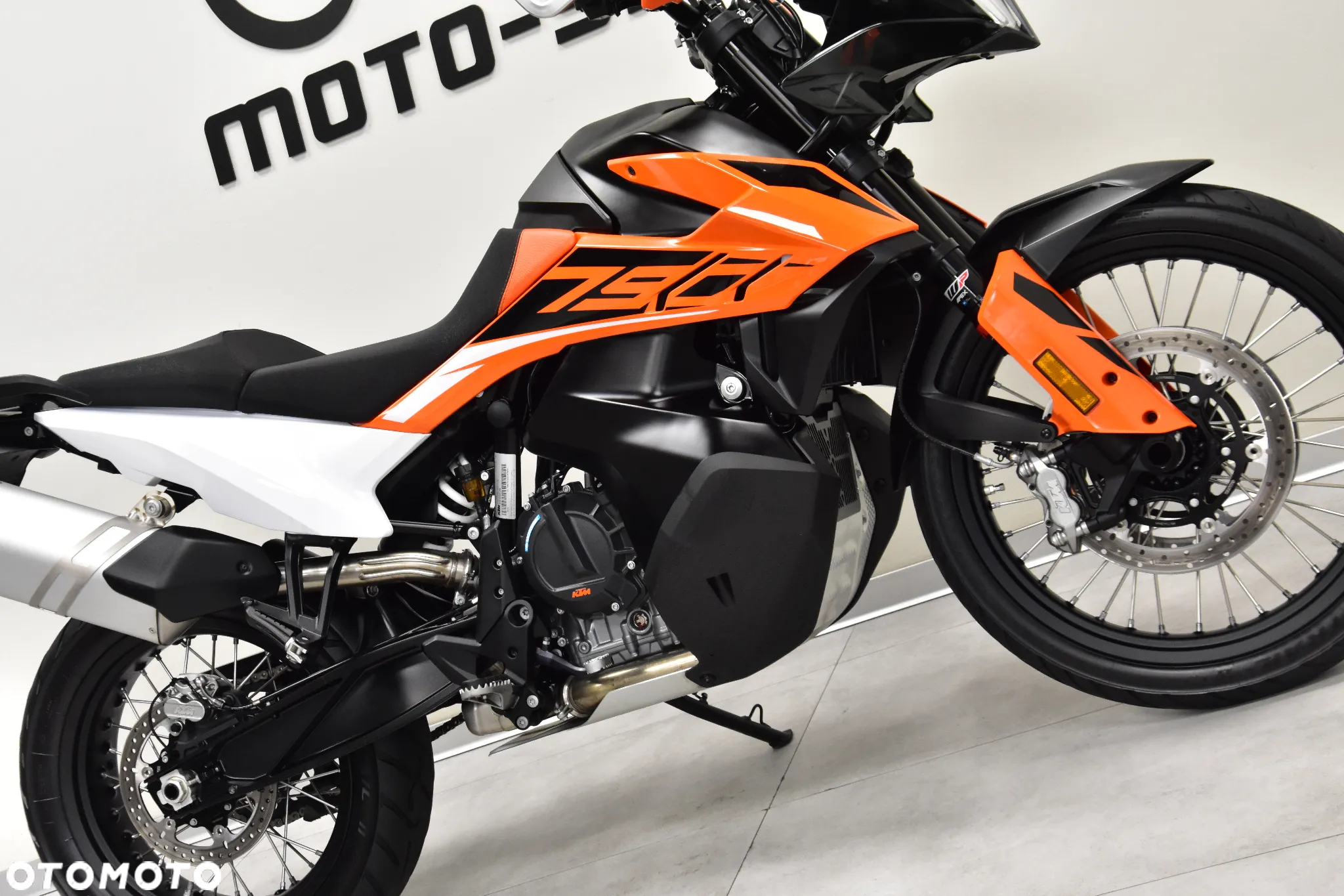 KTM Adventure - 11