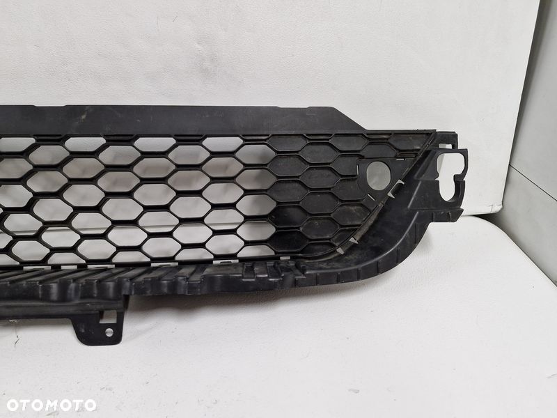 iveco daily vi 6 kratka atrapa zderzaka przedniego środkowa - 2