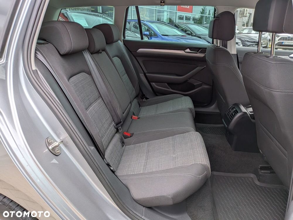 Volkswagen Passat - 34