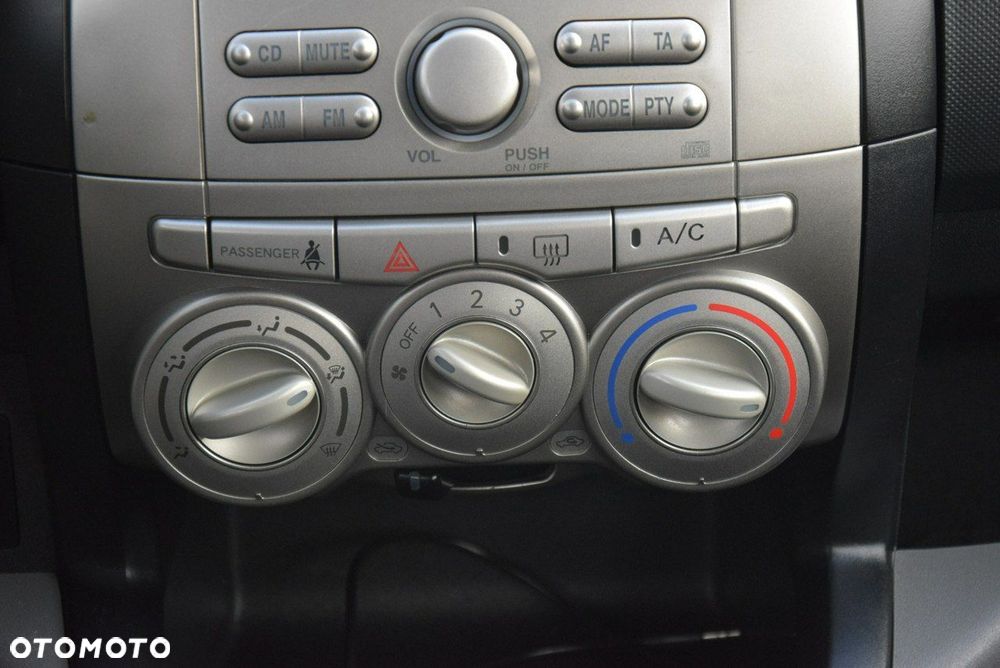 Daihatsu Sirion - 24
