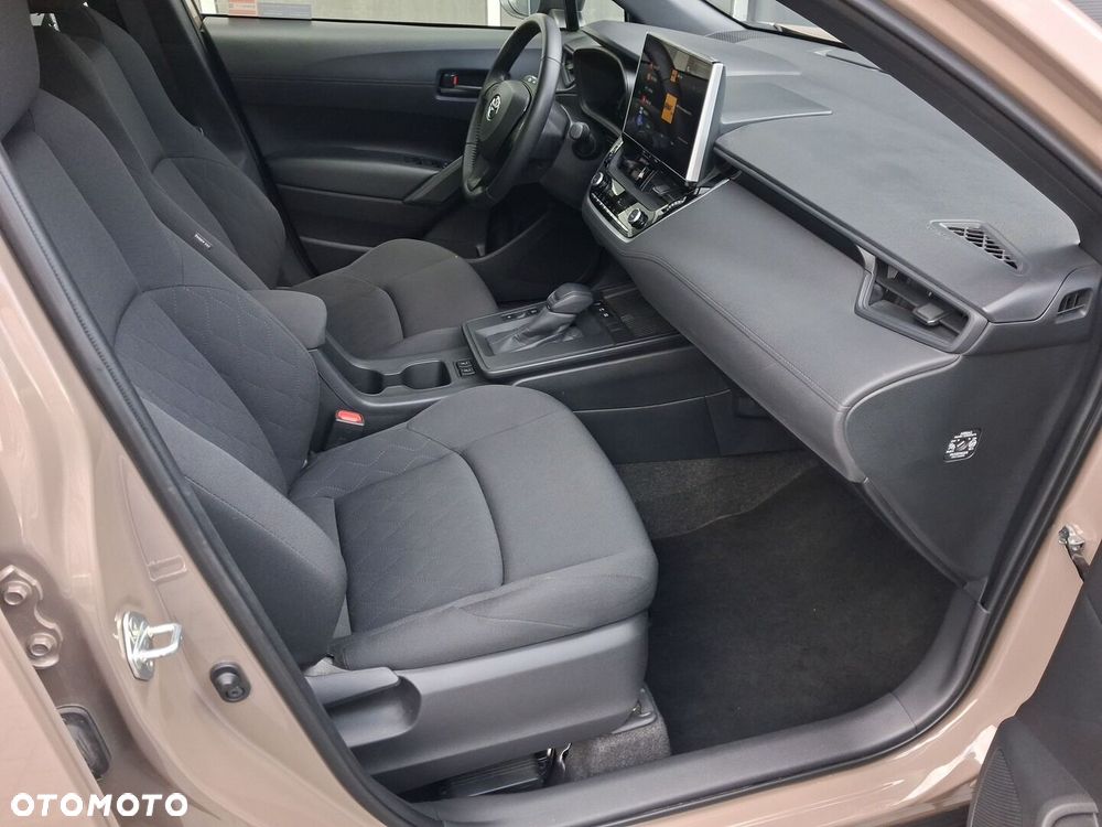 Toyota Corolla Cross - 15