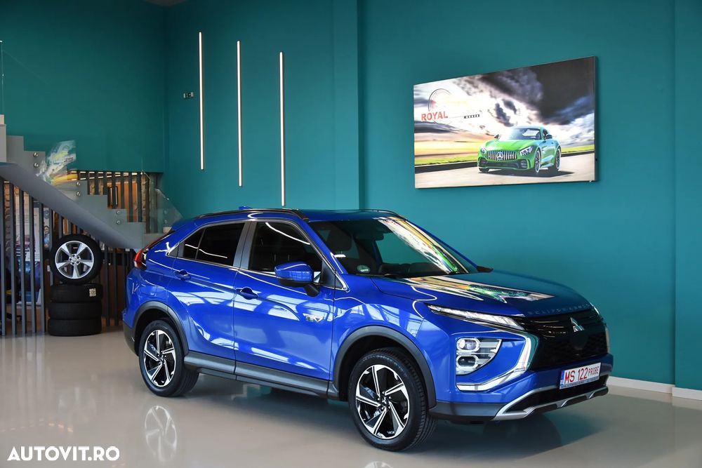 Mitsubishi Eclipse-Cross Plug-In Hybrid 4WD Top - 11