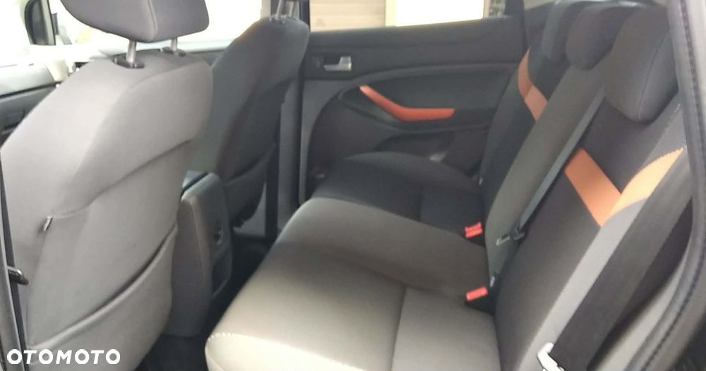 Ford Kuga 2.0 TDCi 2x4 Trend - 8