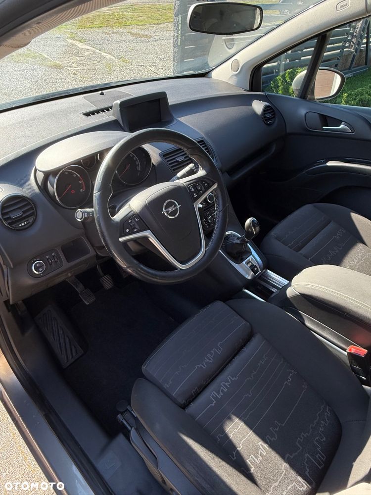 Opel Meriva - 9