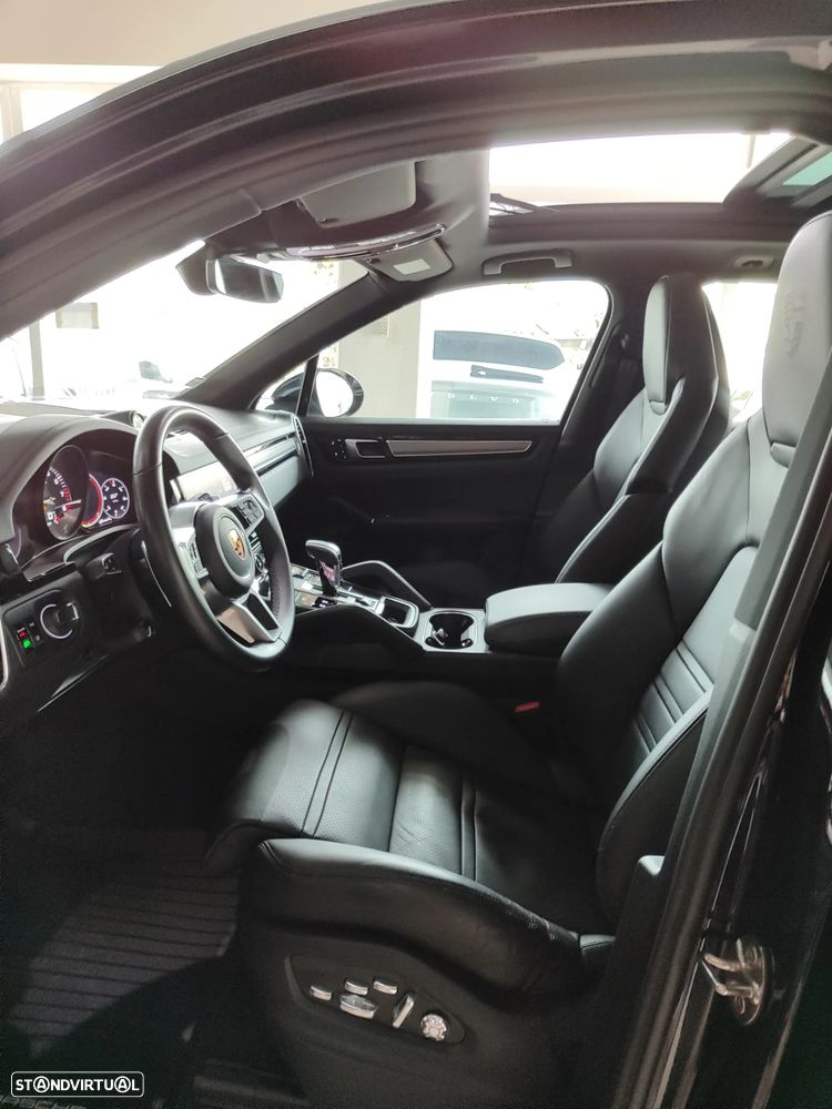 Porsche Cayenne - 13