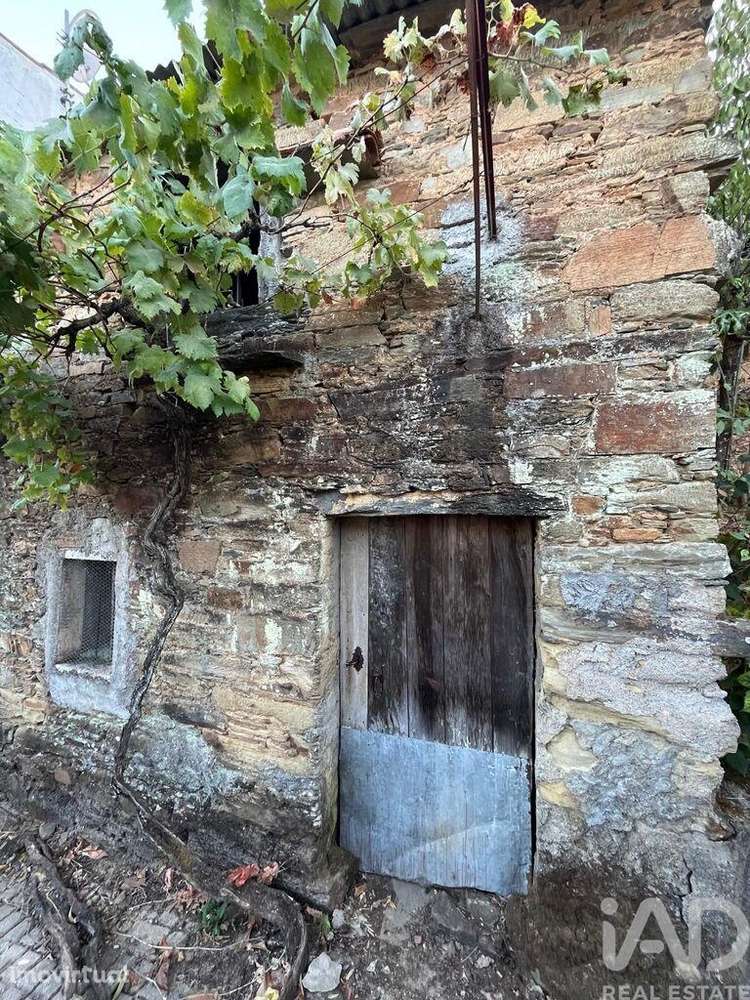 Casa / Villa T1 em Sobreira Formosa e Alvito da Beira de 36,00 m2 - Grande imagem: 2/29