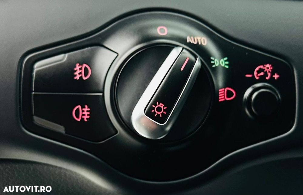 Audi A4 2.0 TDI DPF S line Sportpaket - 11