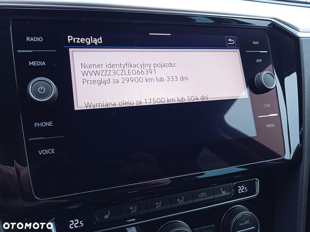 Volkswagen Passat - 32