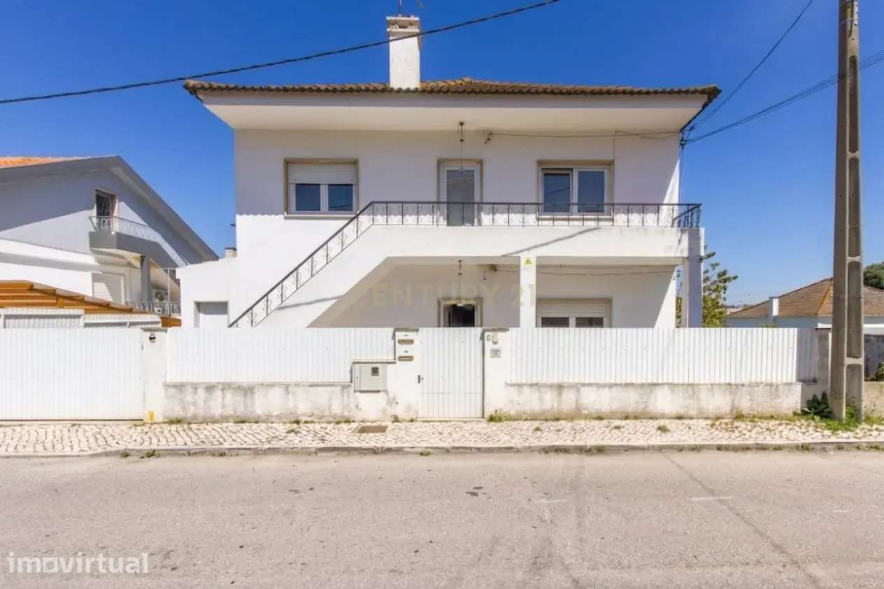 Moradia Isolada T6 Sobreda + cave e sotão - Grande imagem: 2/49