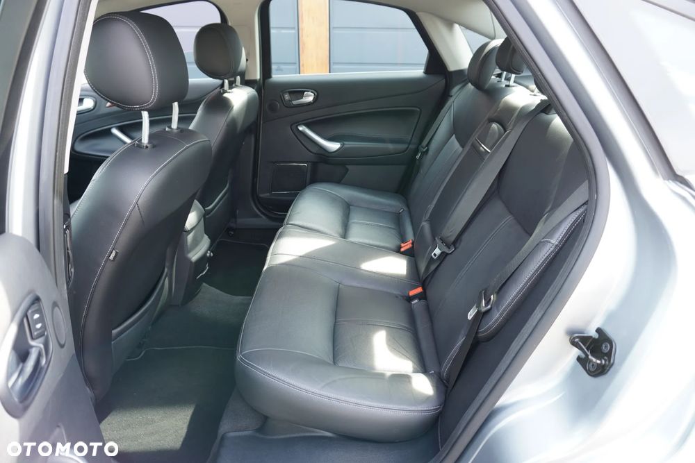 Ford Mondeo 2.0 Ghia X100 / X - 10