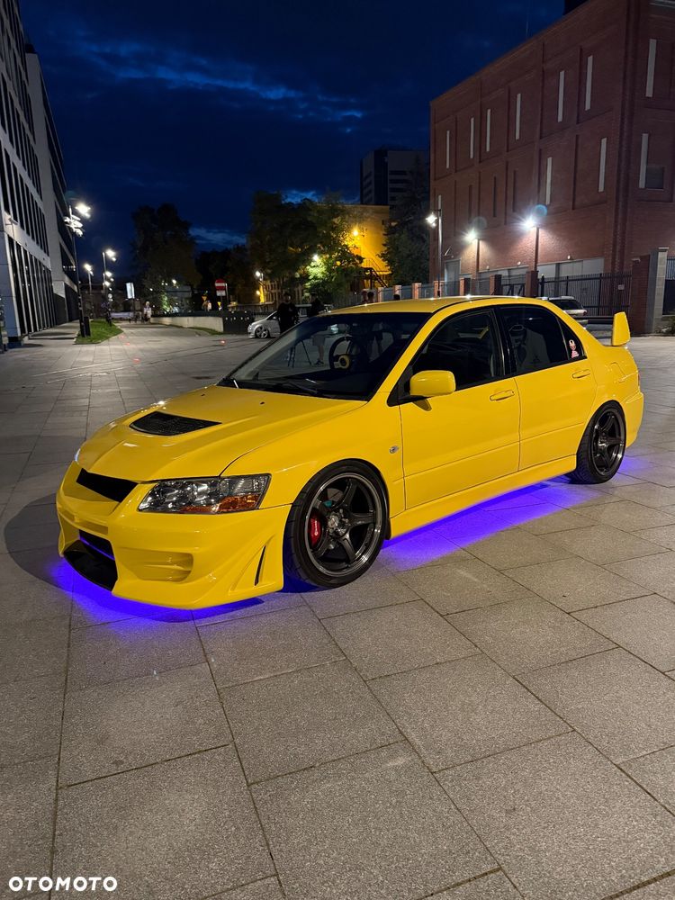 Mitsubishi Lancer Evolution IX - 1