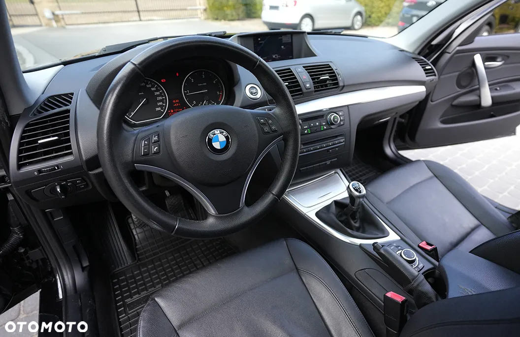 BMW Seria 1 120d DPF Edition Lifestyle - 29