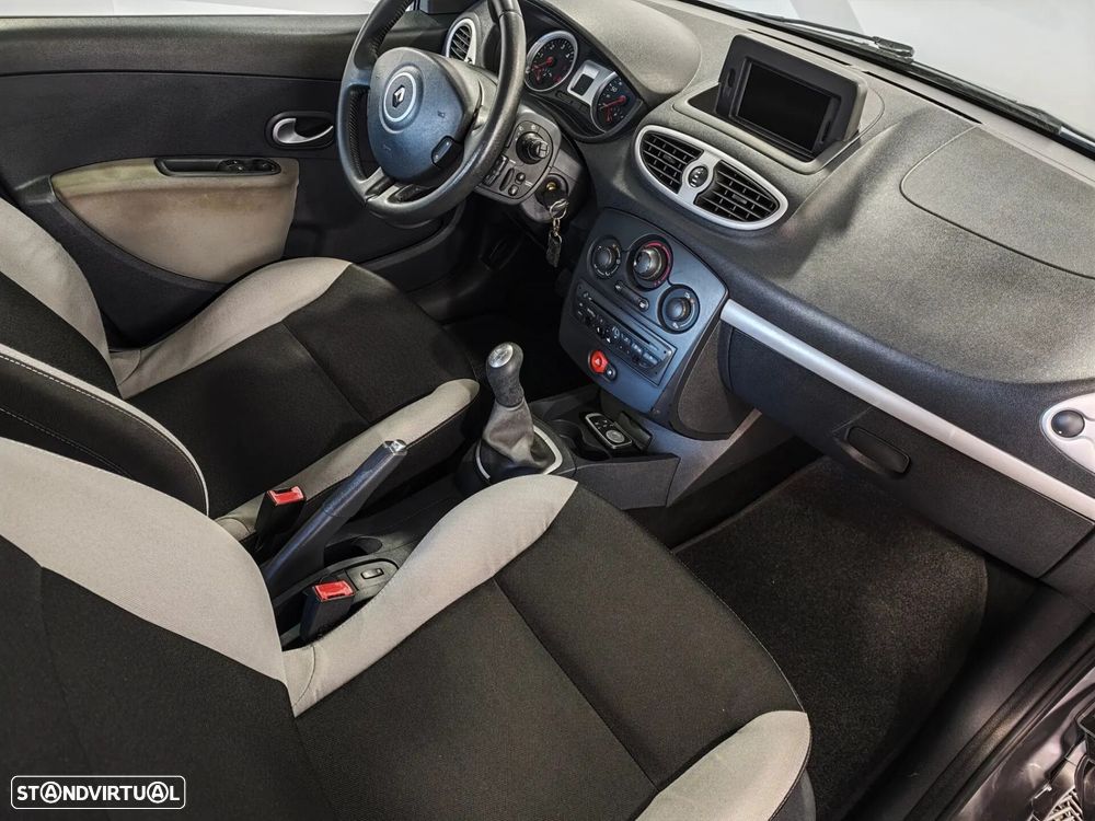 Renault Clio 1.5 dCi Confort 89g - 21